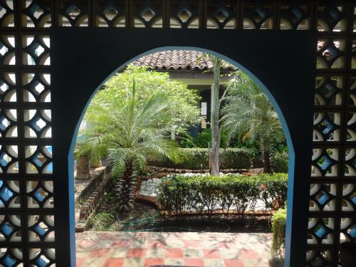hostal harvest house