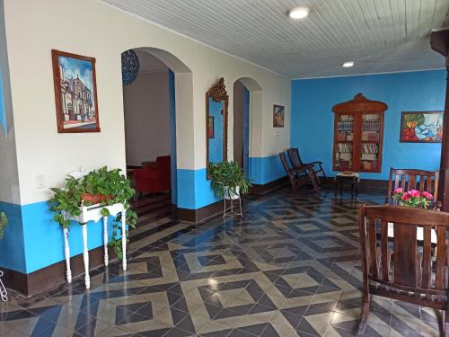 hostal harvest house