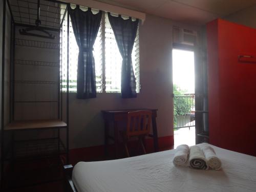 hostal harvest house