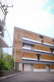 miracle hotel cianjur