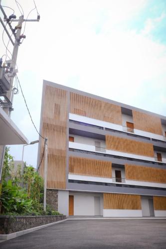 miracle hotel cianjur