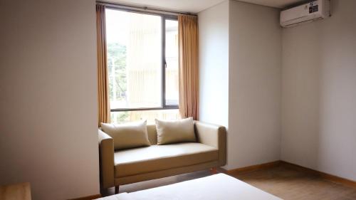 miracle hotel cianjur