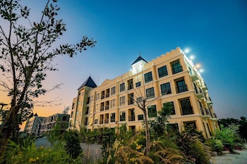 The Castle Khao Yai Hotel,,2 star