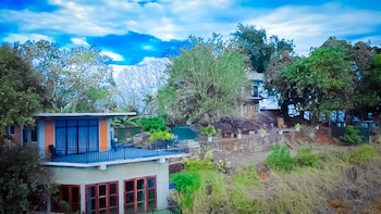 Rocksana Fortress Yoga & Retreat,,3 star