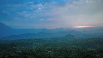 rocksana fortress yoga and retreat