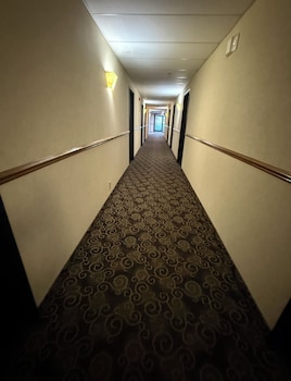 dodgeville inn and suites