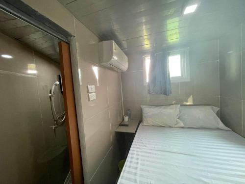 Charinsup Pinklao Hotel,,3 star