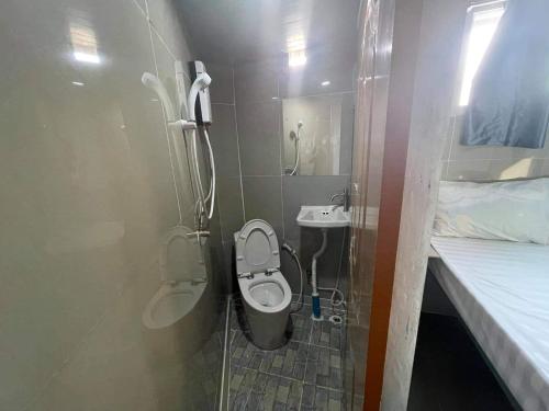 charinsup pinklao hotel