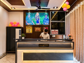 hotel luxury palace vrindavan