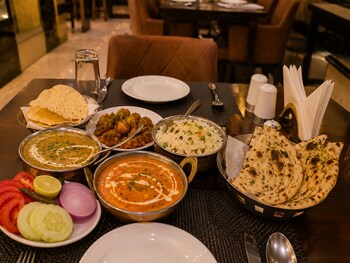 hotel luxury palace vrindavan