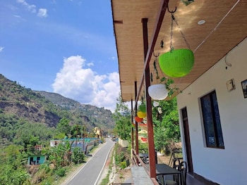 Kedar Chaukhamba Homestay,,2 star