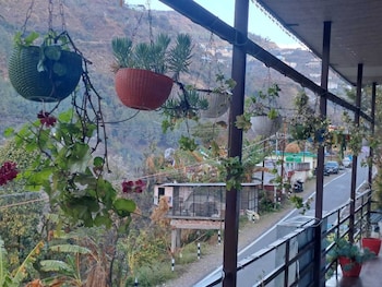 kedar chaukhamba homestay