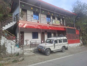 Kedar Chaukhamba Homestay,,2 star