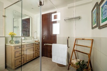 tbk villa assagao elegance