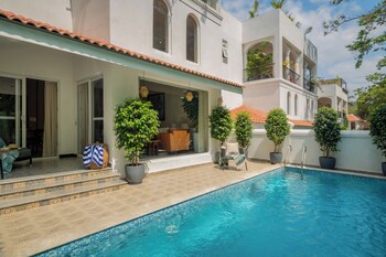 tbk villa assagao elegance
