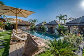 Ehoa Nyanyi Beach Boutique Hotel,,4 star