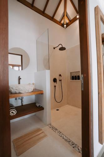 ehoa nyanyi beach boutique hotel