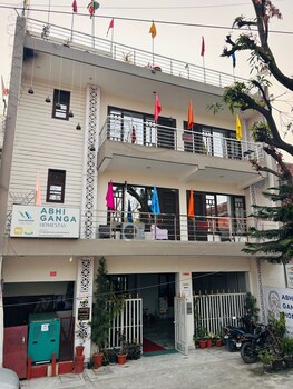 abhi ganga homestay