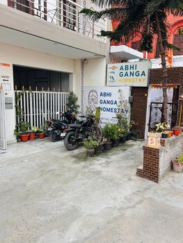 abhi ganga homestay