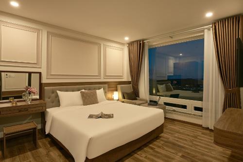 hill side town hotel