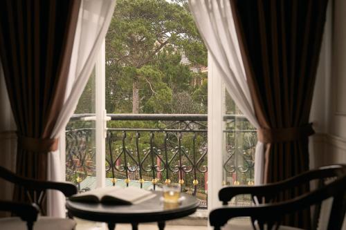 Hill Side Town Hotel,,3 star