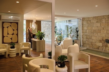 Zeus Piraeus Grand,,0 star