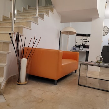 hospederia almundo by alexandra realty