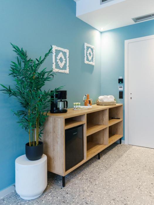 ernest suites psiri
