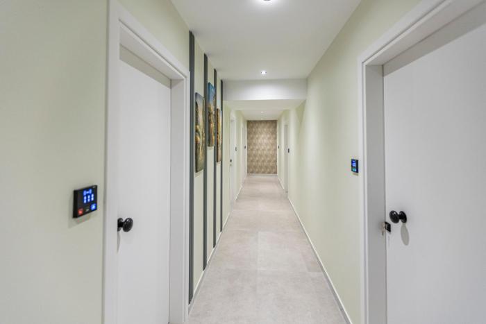 ernest suites psiri