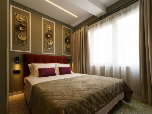 ernest suites psiri