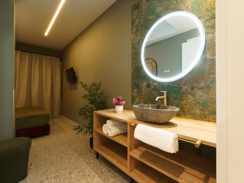 ernest suites psiri