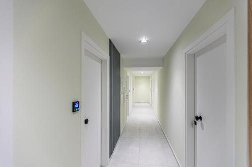 ernest suites psiri