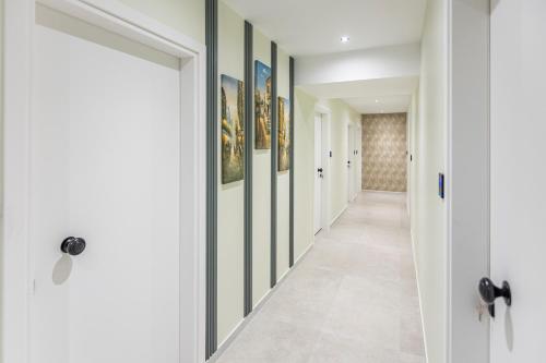 ernest suites psiri