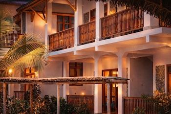 nungwi turtle cave resort