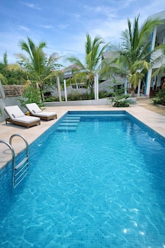nungwi turtle cave resort