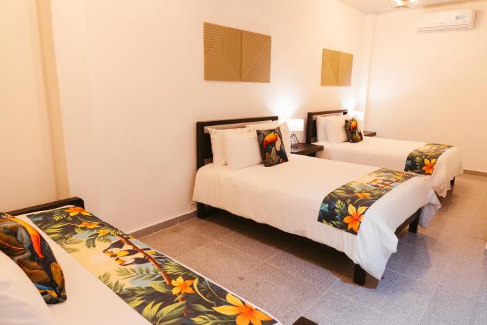 hotel plaza los tucanes