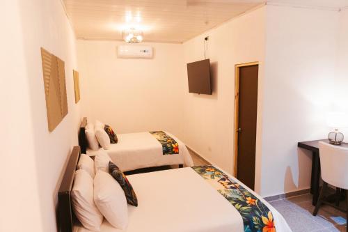 hotel plaza los tucanes