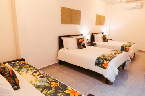 hotel plaza los tucanes