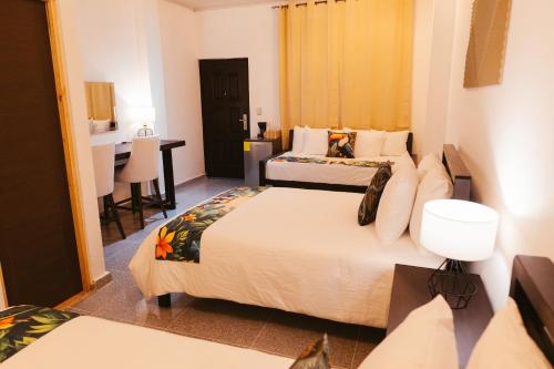 hotel plaza los tucanes