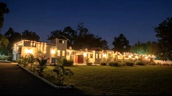 signum resort umaria bandhavgarh