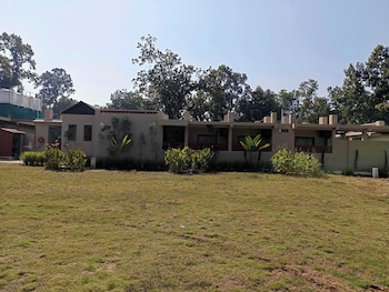 signum resort umaria bandhavgarh