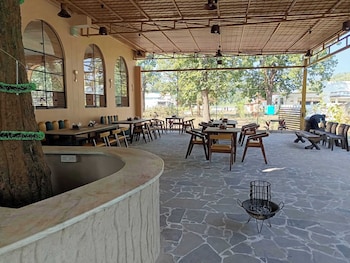 signum resort umaria bandhavgarh
