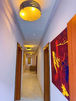 The Colony Residences Hotel And Suites,,3 star