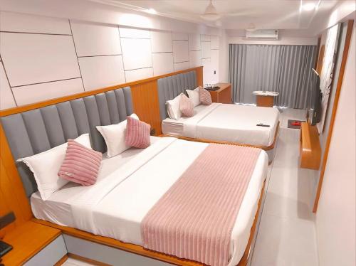 hotel shivaalay
