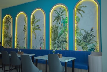 nadya hotel