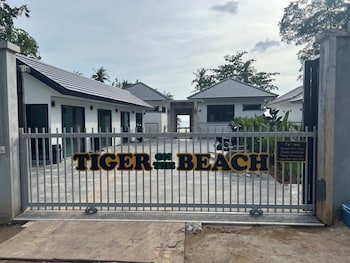 Tiger On The Beach,,2 star