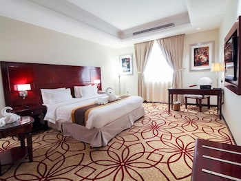 the business hotel by seafront