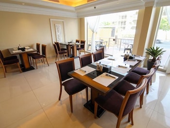 the business hotel by seafront