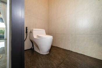 baan don 3 br pool villa near layan