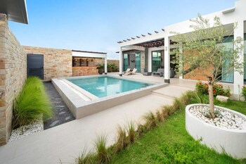 baan don 3 br pool villa near layan